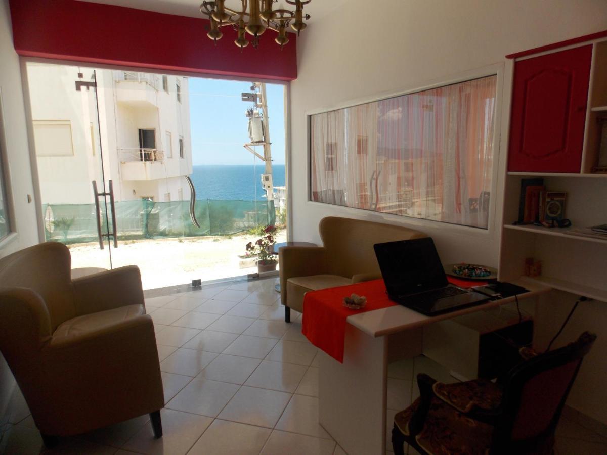 Damian Hotel