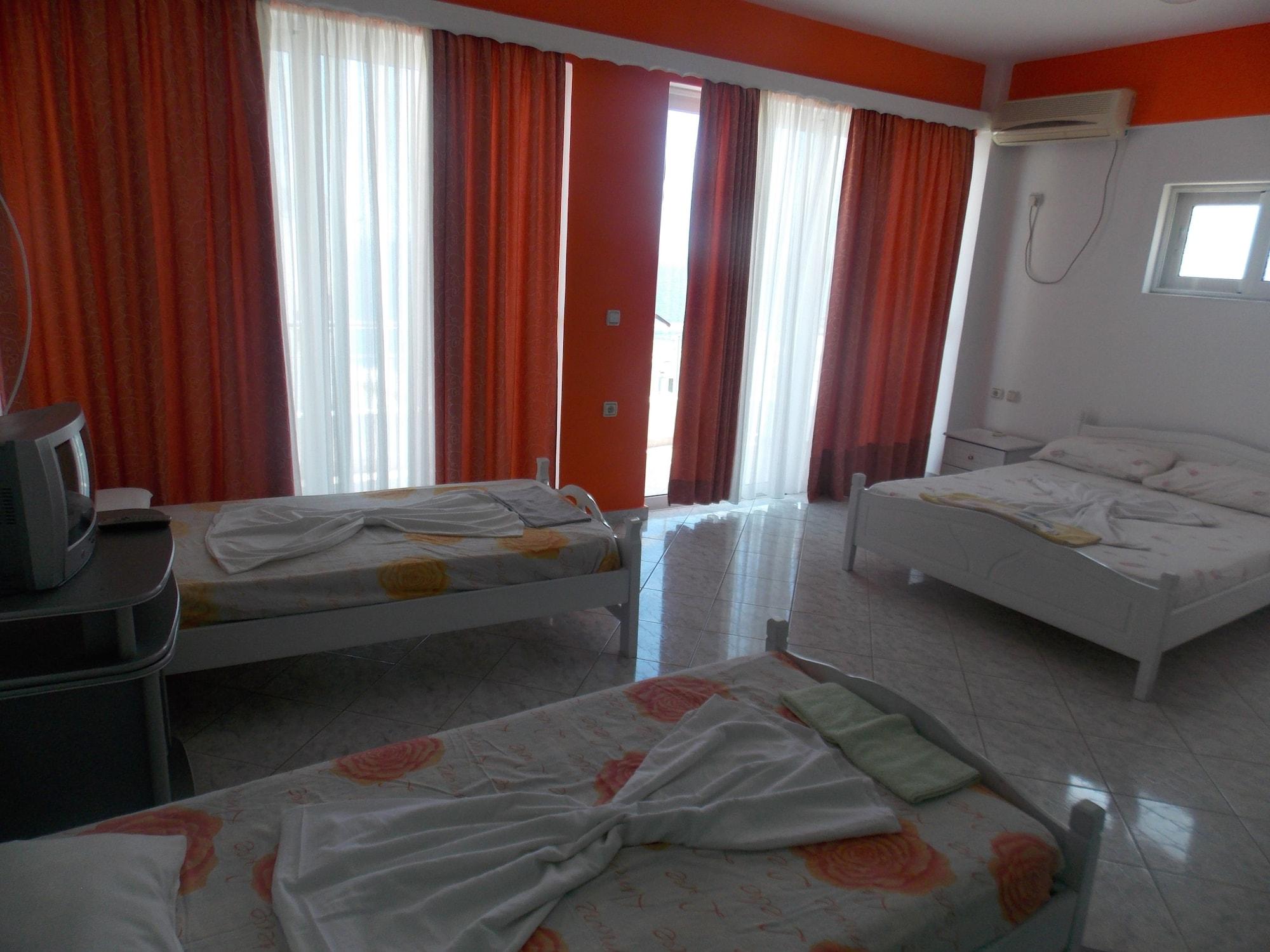 Damian Hotel