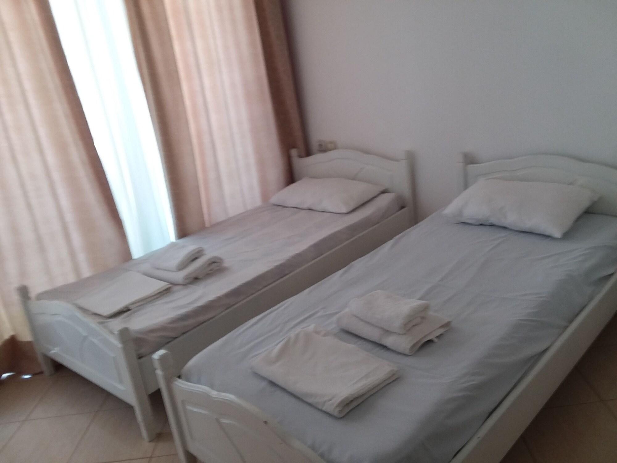 Damian Hotel