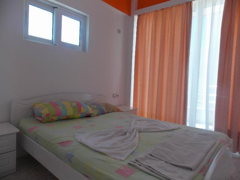 Damian Hotel